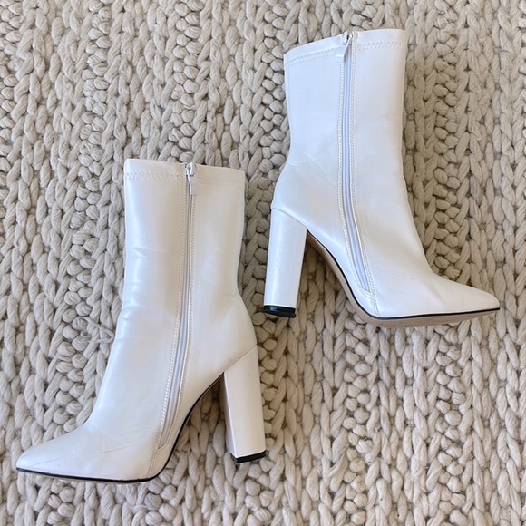 White Heeled Booties - Size: 38 / US 7.5 - Picture 3 of 9